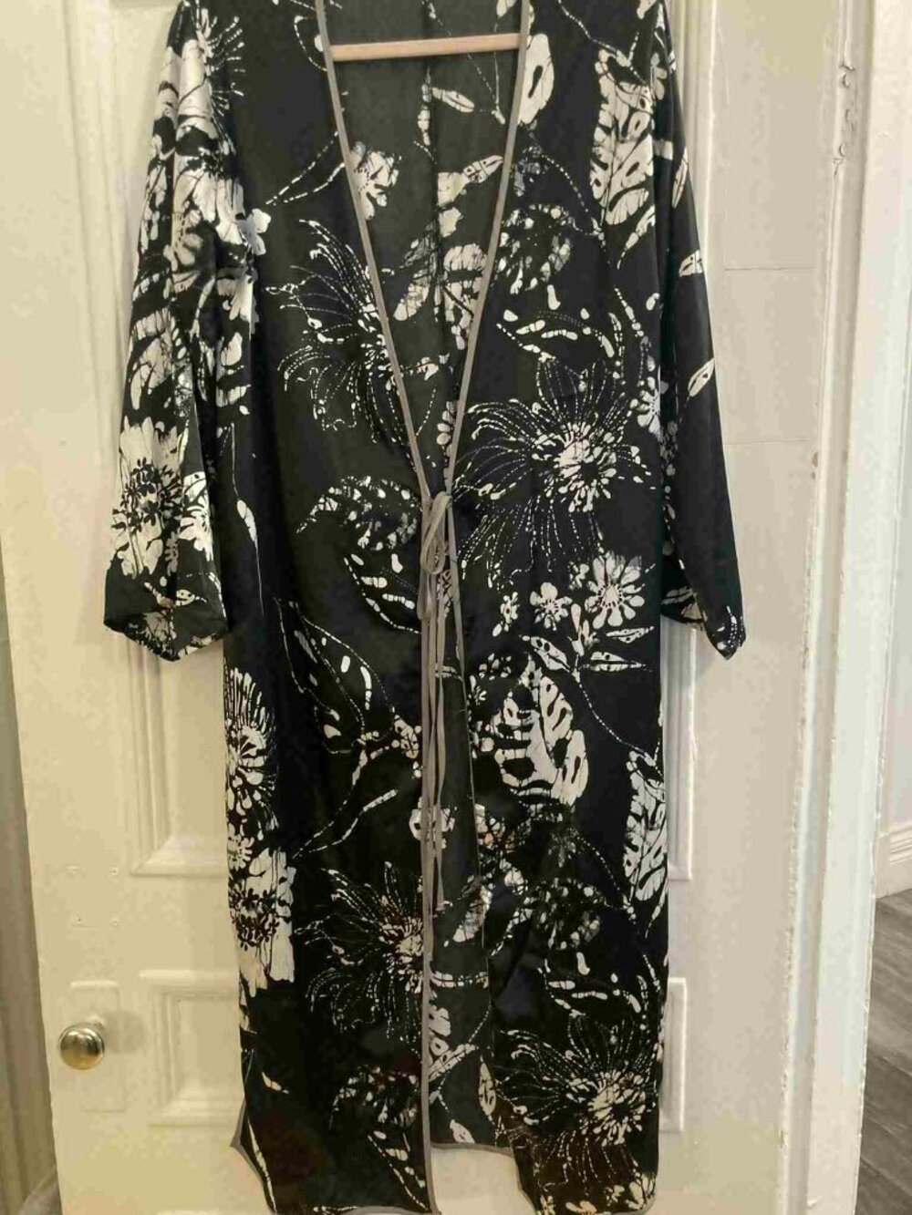 Love + Harmony floral pattern tie wrap duster